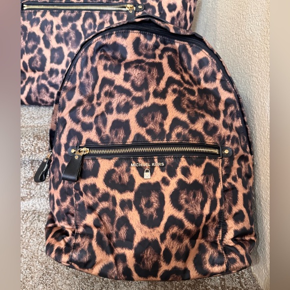 Michael Kors Kelsey Leopard Nylon Travel Set: Large Backpack & Tote Bag - Picture 2 of 16